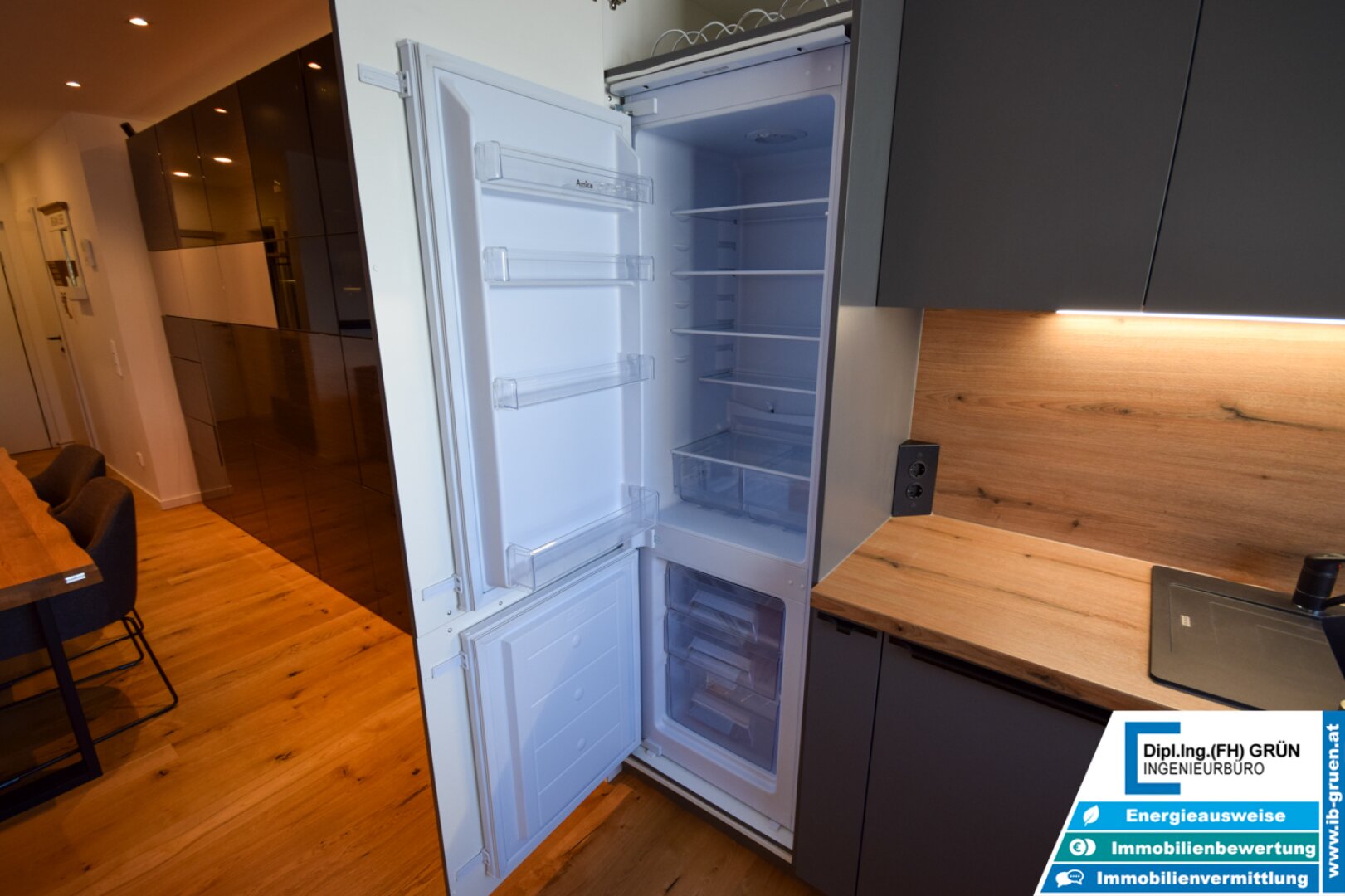 TOP-Lage! Hochwertig kernsanierte 3-Zimmer-Wohnung mit Smart Home, Garage & Balkon