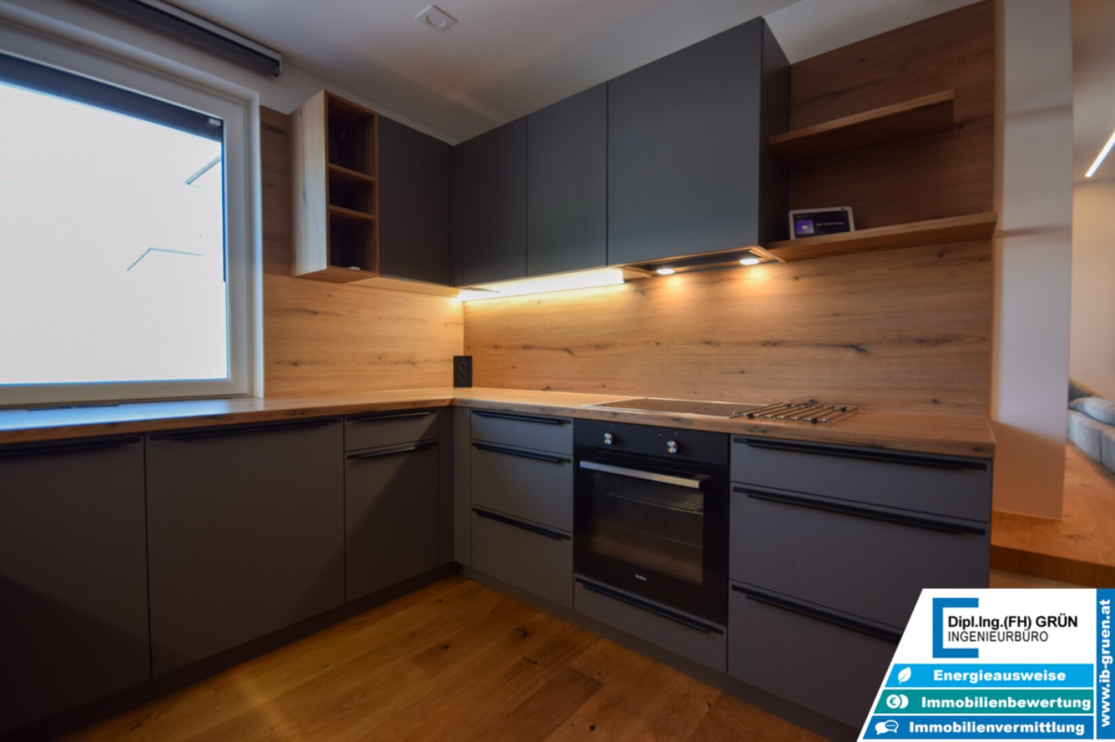 TOP-Lage! Hochwertig kernsanierte 3-Zimmer-Wohnung mit Smart Home, Garage & Balkon