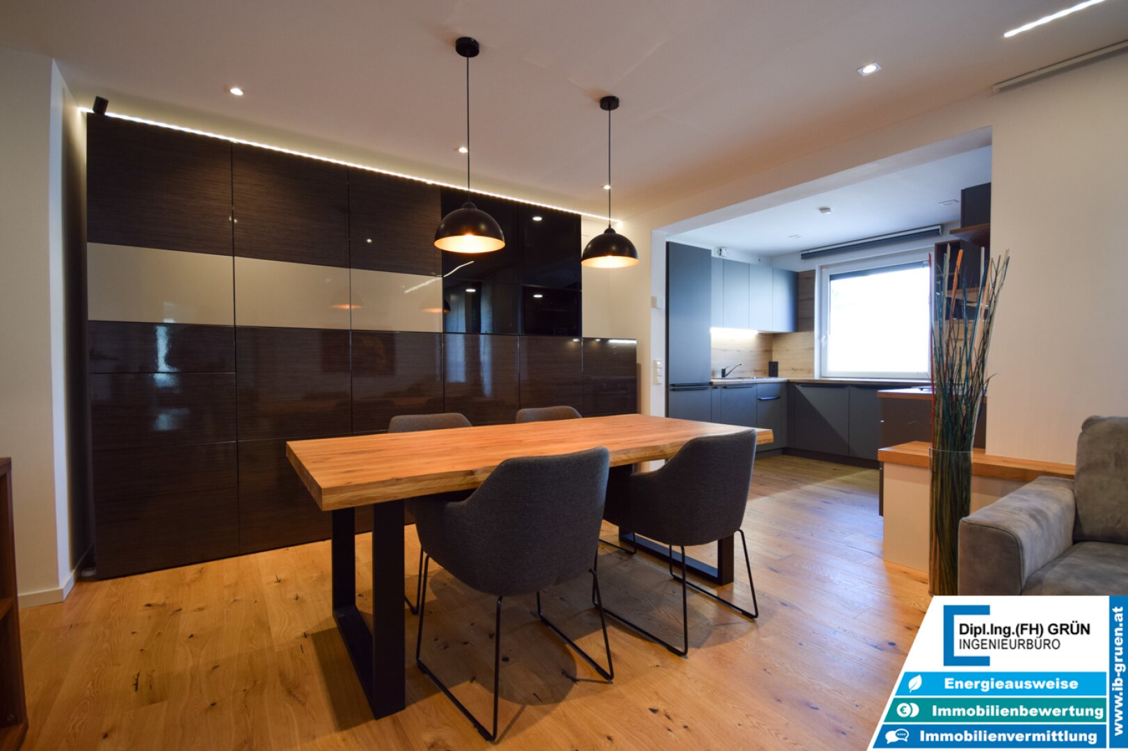 TOP-Lage! Hochwertig kernsanierte 3-Zimmer-Wohnung mit Smart Home, Garage & Balkon