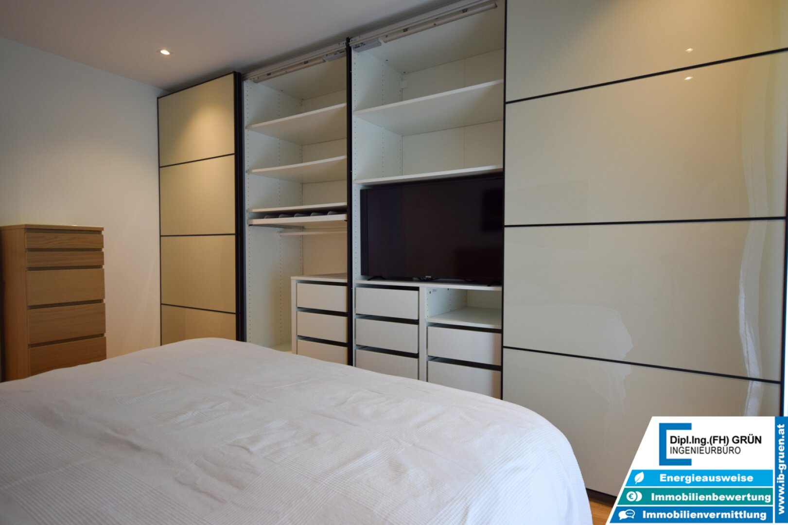 TOP-Lage! Hochwertig kernsanierte 3-Zimmer-Wohnung mit Smart Home, Garage & Balkon