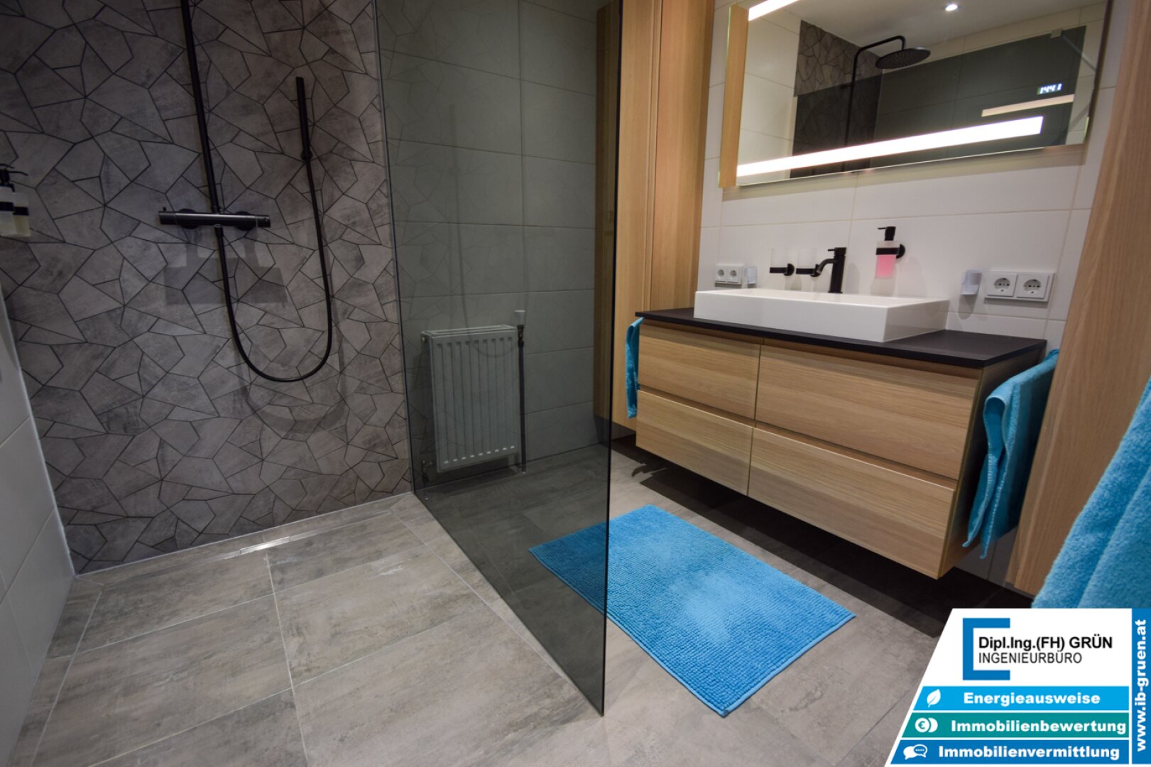 TOP-Lage! Hochwertig kernsanierte 3-Zimmer-Wohnung mit Smart Home, Garage & Balkon