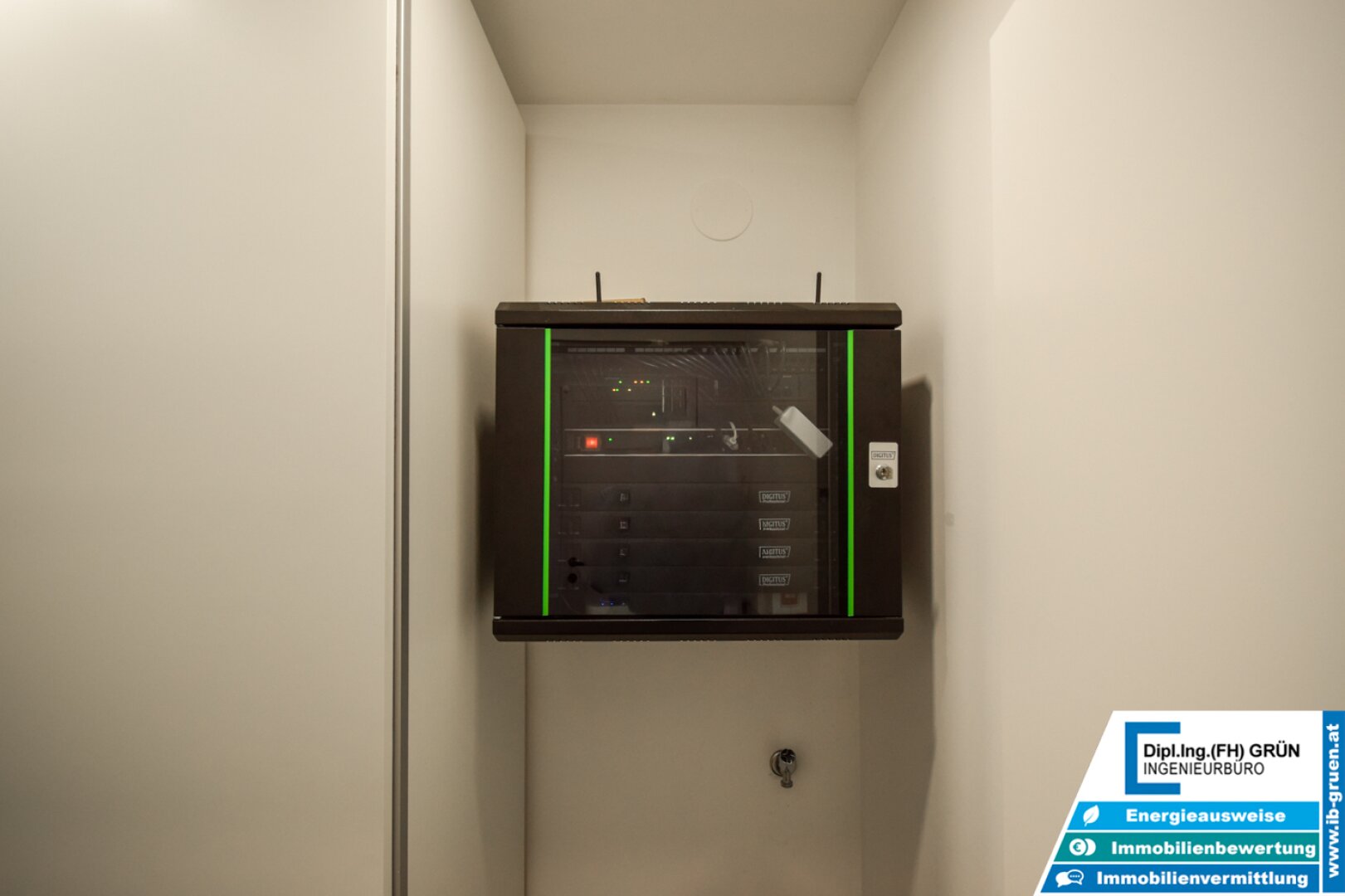 TOP-Lage! Hochwertig kernsanierte 3-Zimmer-Wohnung mit Smart Home, Garage & Balkon