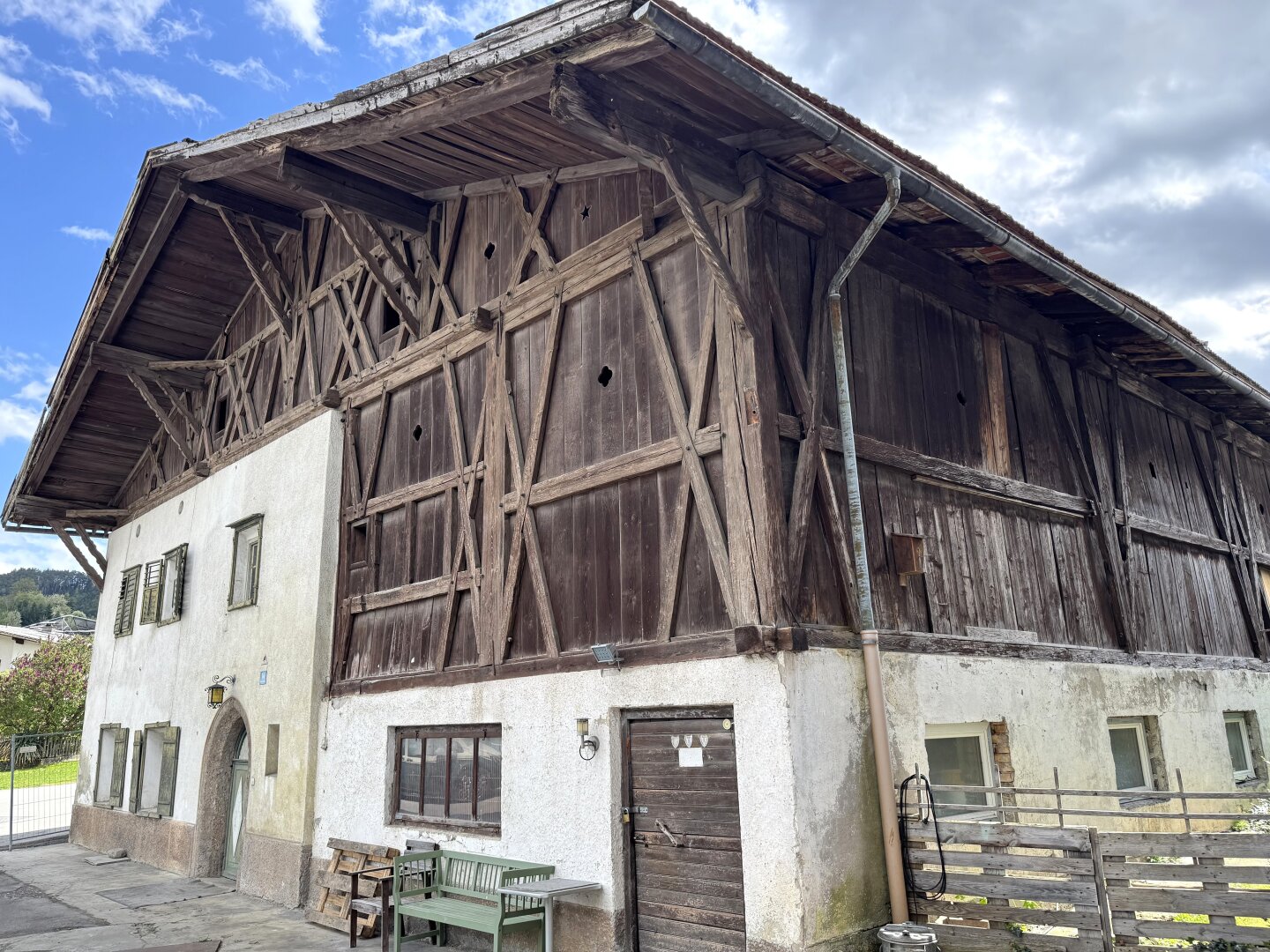 Gelegenheit: historisches Bauernhaus in Kematen / Tirol (auch für Privatpersonen zu kaufen)
