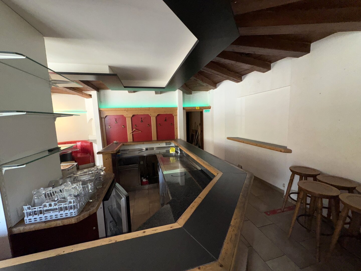 Bekanntes Café in Innsbruck, betriebsbereit und voll ausgestattet, Kaufpreis € 310.000.-