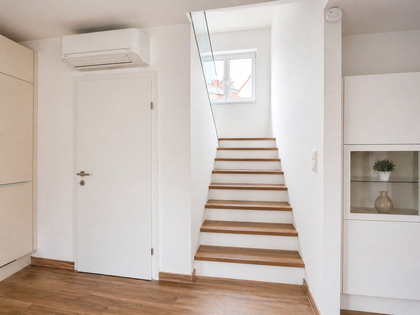 Moderne Doppelhaushälfte in Grünruhelage - 4 Zimmer, 2 Bäder, Garten, Terrasse, Stellplatz