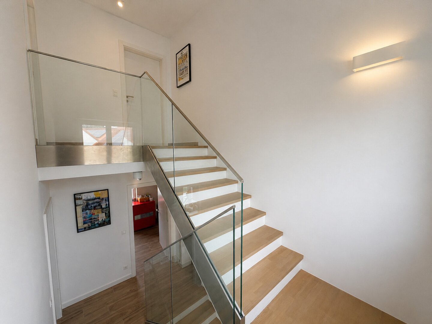 Moderne Doppelhaushälfte in Grünruhelage - 4 Zimmer, 2 Bäder, Garten, Terrasse, Stellplatz