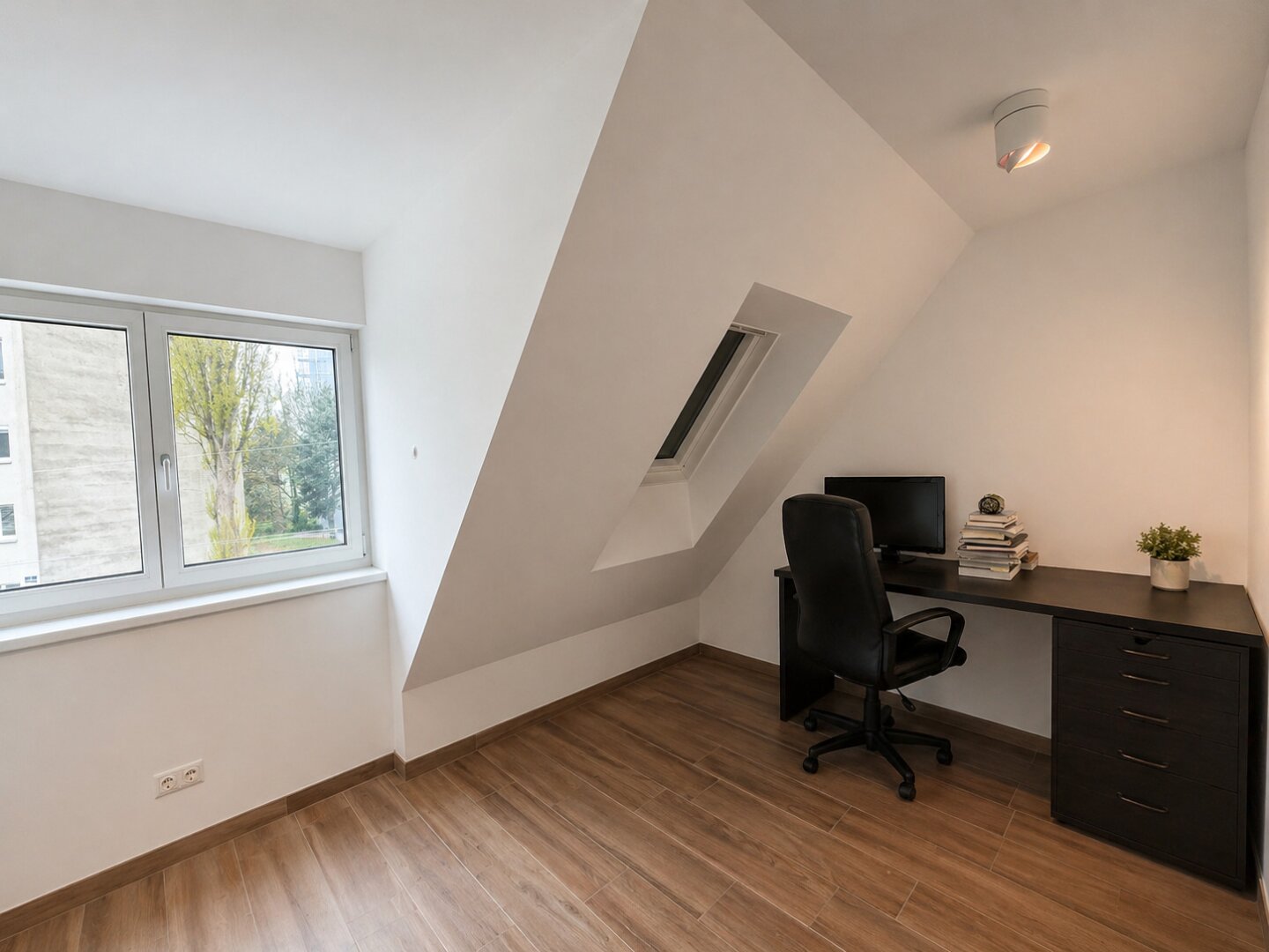 Moderne Doppelhaushälfte in Grünruhelage - 4 Zimmer, 2 Bäder, Garten, Terrasse, Stellplatz