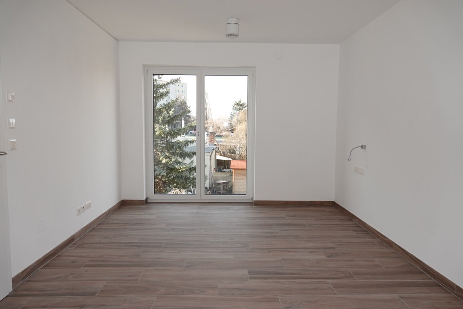 Moderne Doppelhaushälfte in Grünruhelage - 4 Zimmer, 2 Bäder, Garten, Terrasse, Stellplatz