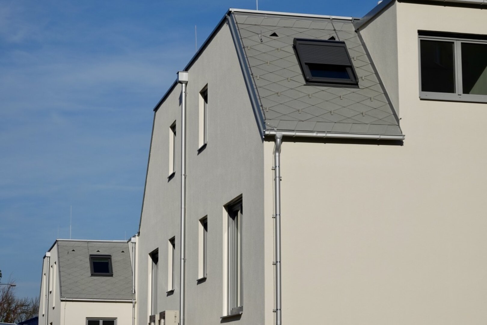 Moderne Doppelhaushälfte in Grünruhelage - 4 Zimmer, 2 Bäder, Garten, Terrasse, Stellplatz