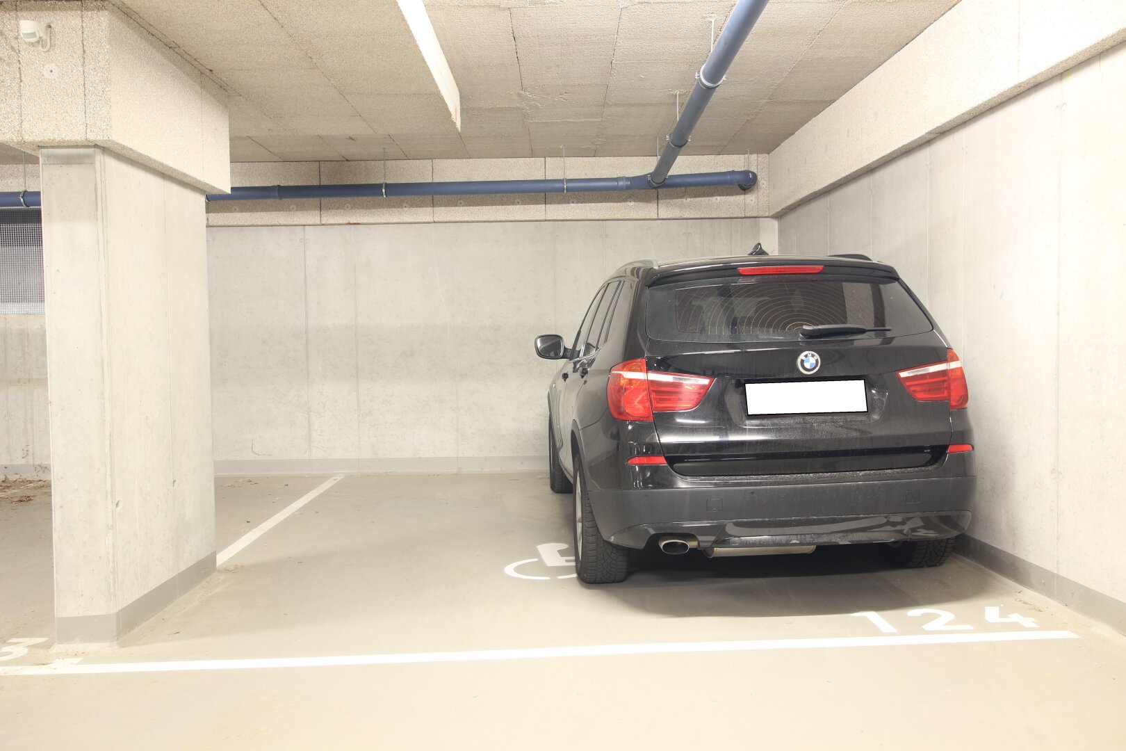 XXXL TIEFGARAGENSTELLPLATZ, 400cm BREITE, PROVISIONSFREI, ZENTRUM KORNEUBURG!!