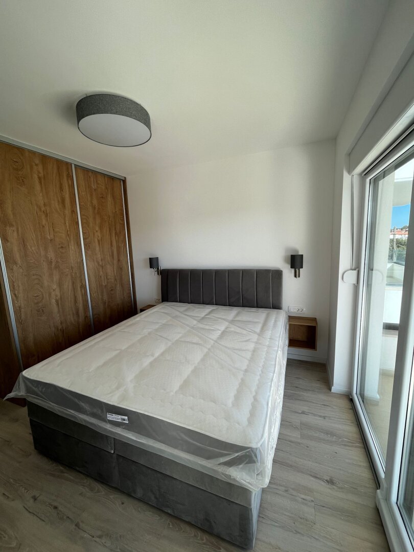Luxuriöse, voll ausgestattete 4-Zimmer-Apartments/Terrasse/Garten/TG-Platz und Privatpool!