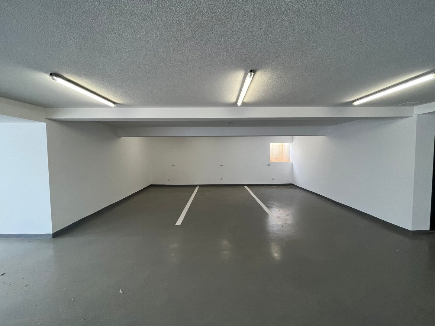 Luxuriöse, voll ausgestattete 4-Zimmer-Apartments/Terrasse/Garten/TG-Platz und Privatpool!