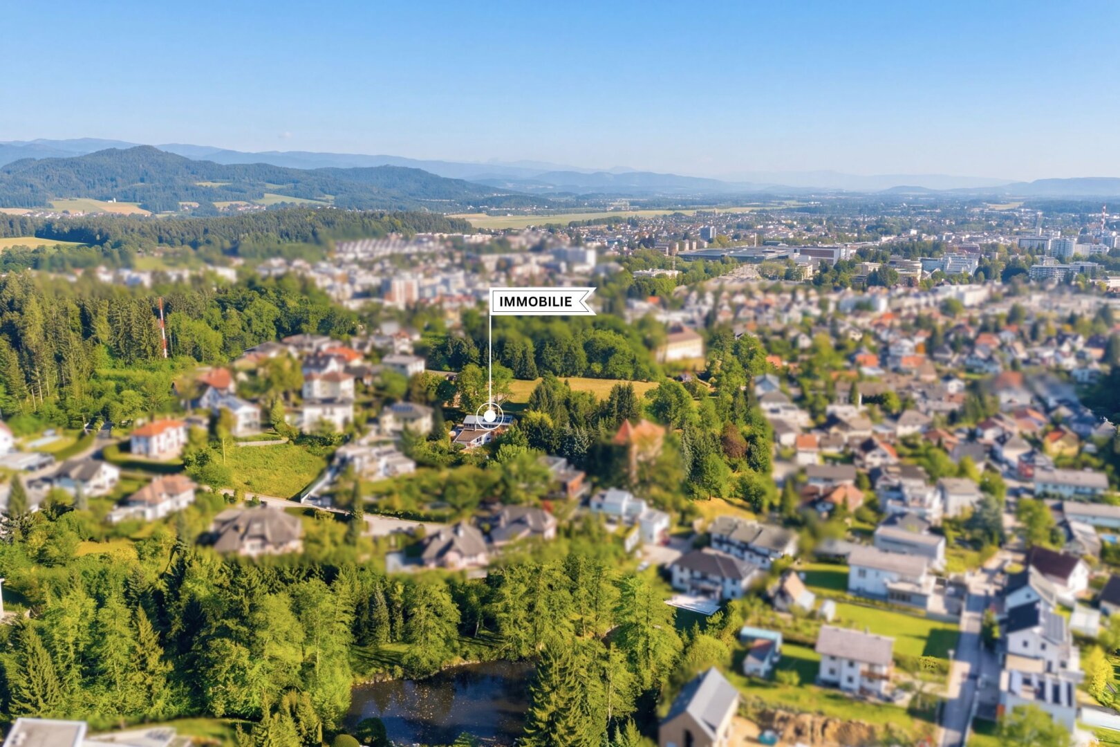 Ein verborgenes Refugium am Kreuzbergl – dort, wo Natur, Wasser und Architektur zu etwas Besonderem verschmelzen