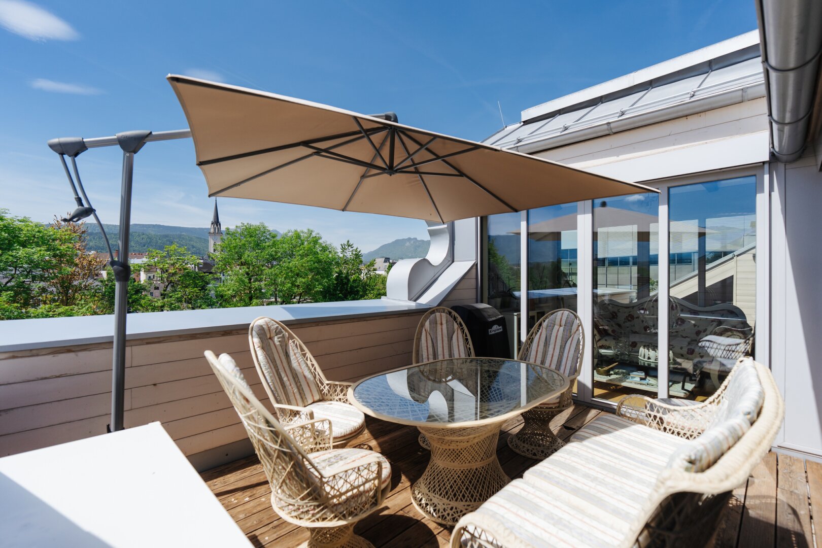 Ein Juwel über den Dächern von Villach – wo historische Architektur auf modernes Luxuswohnen und traumhafte Aussicht triff