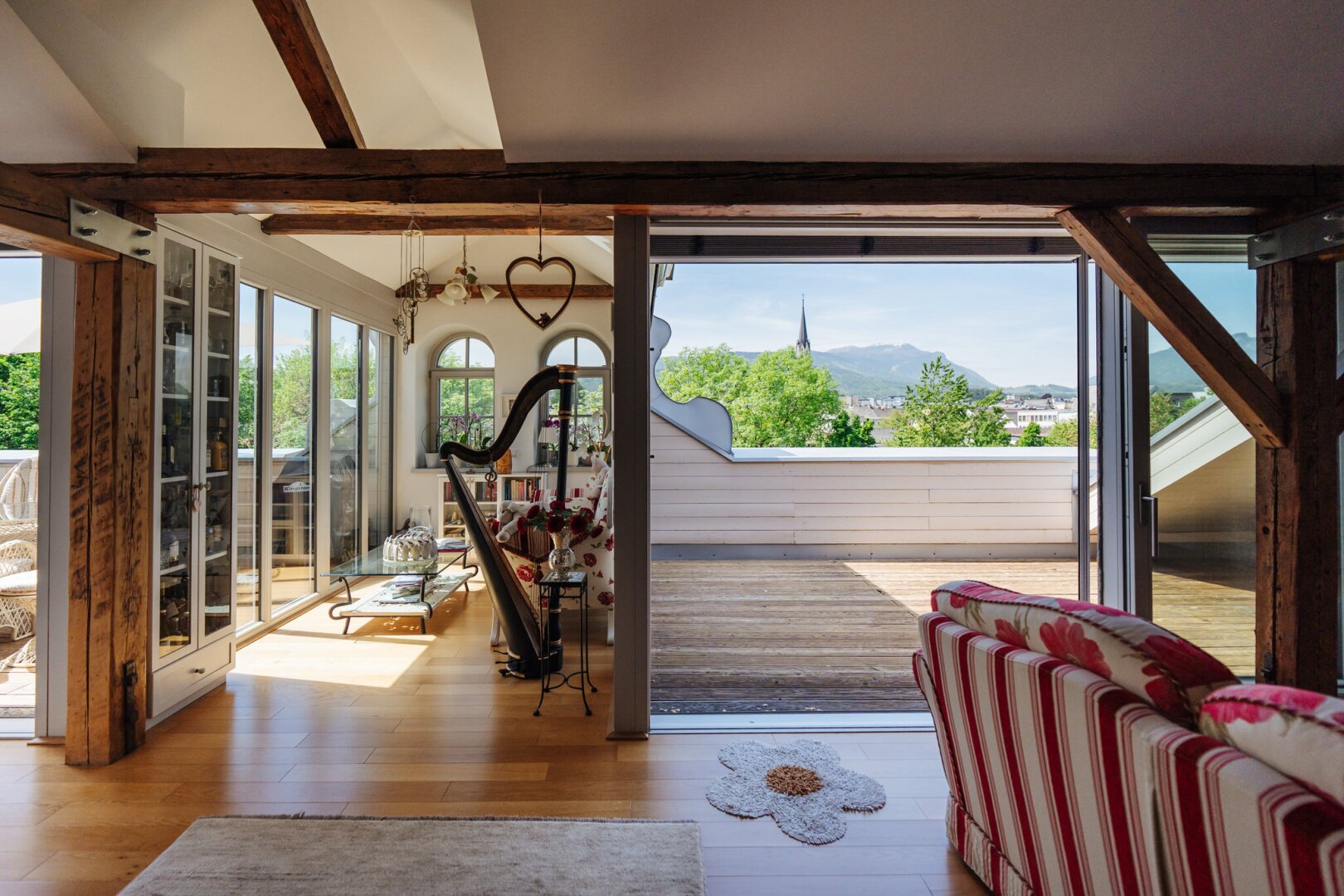 Ein Juwel über den Dächern von Villach – wo historische Architektur auf modernes Luxuswohnen und traumhafte Aussicht triff