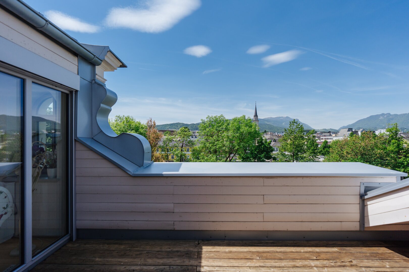 Ein Juwel über den Dächern von Villach – wo historische Architektur auf modernes Luxuswohnen und traumhafte Aussicht triff