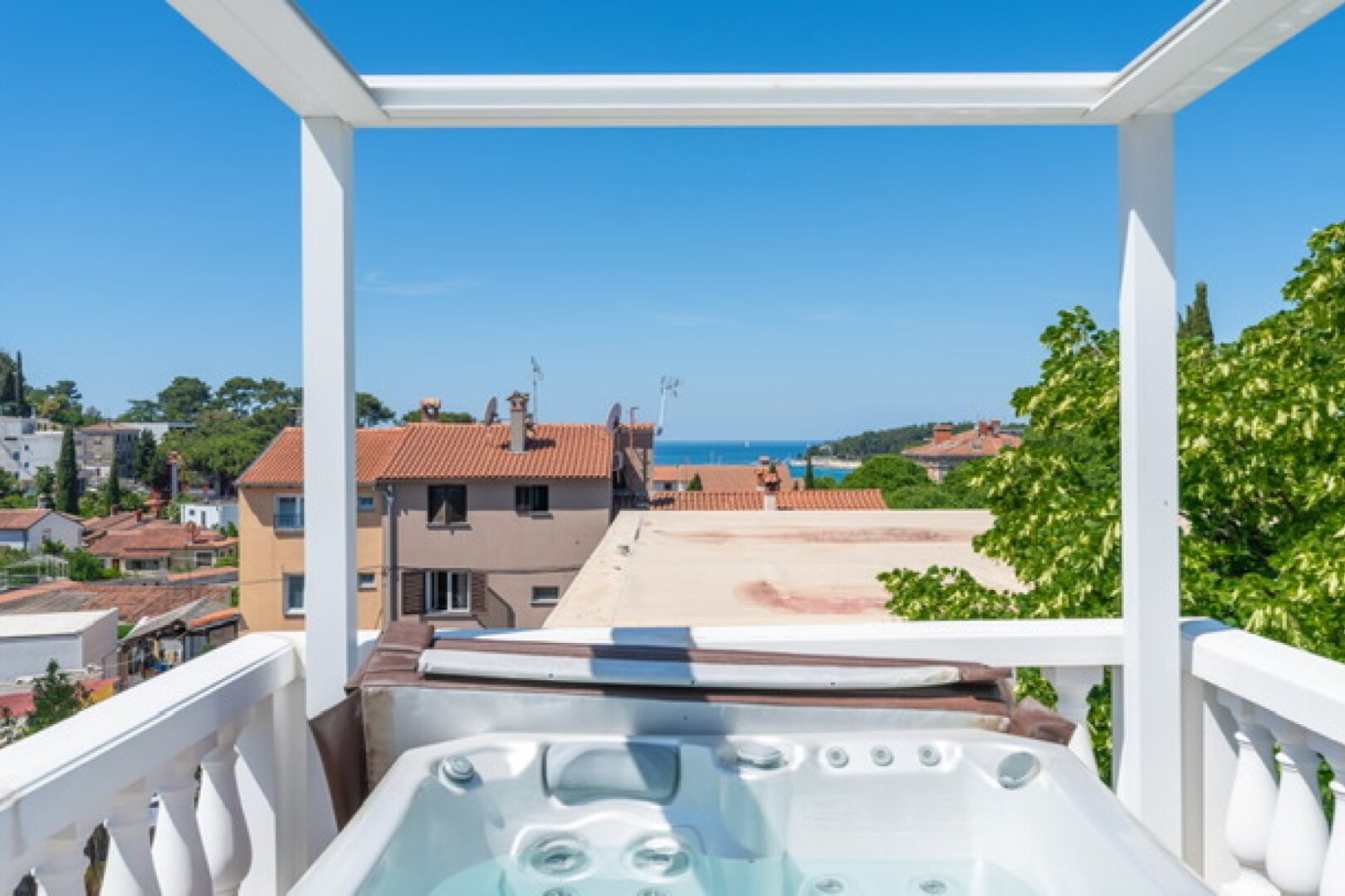Rovinj, schöne Villa im Zentrum von Rovinj, Meerblick NKP 400 m2
