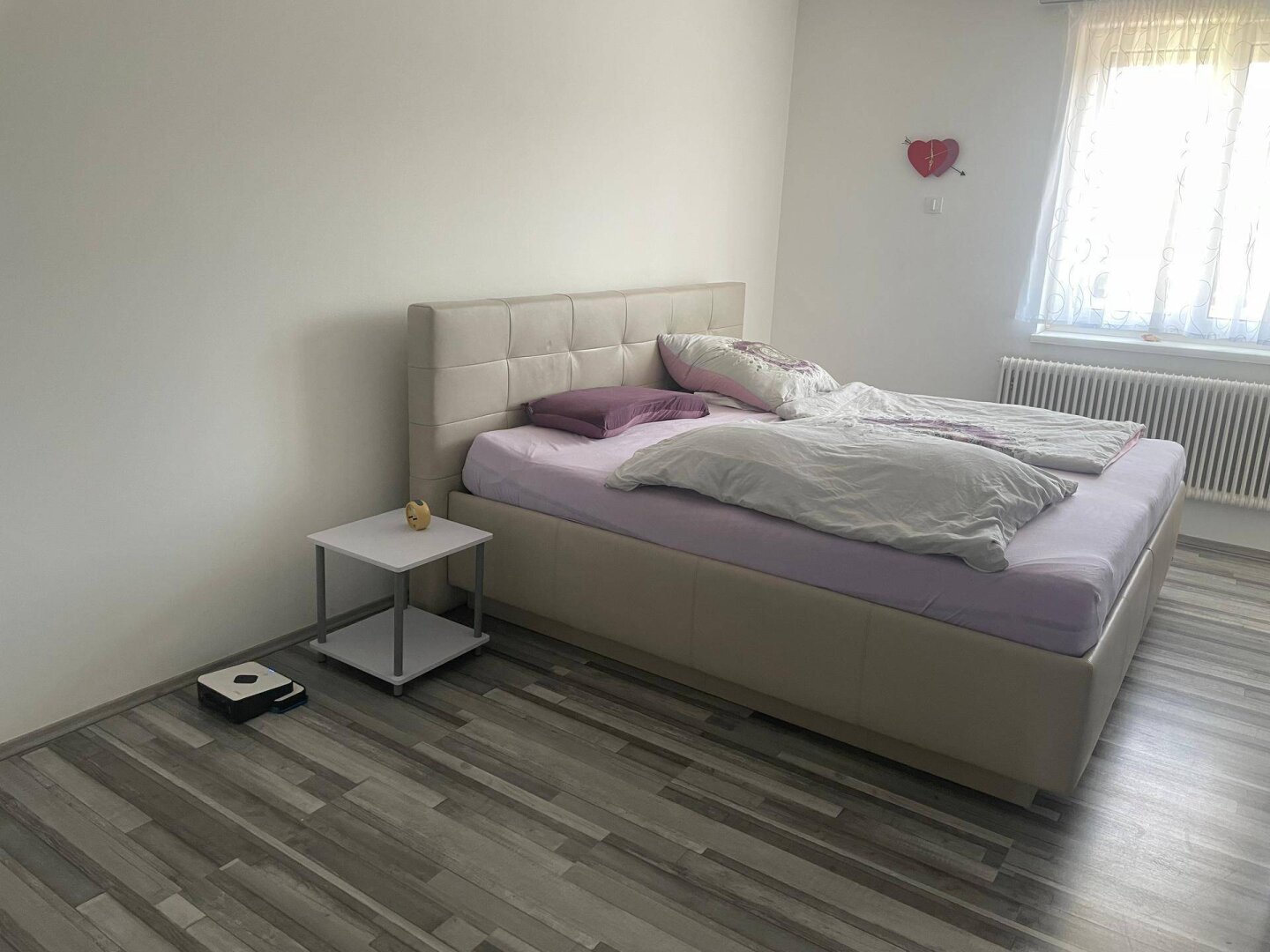 K3 - Platz für eine große Familie. Wohnhaus mit großem Garten. Neuwertig. Elegante und hochwertige Ausstattung. Wintergarten. Ruhige Lage. Ab sofort beziehbar.
