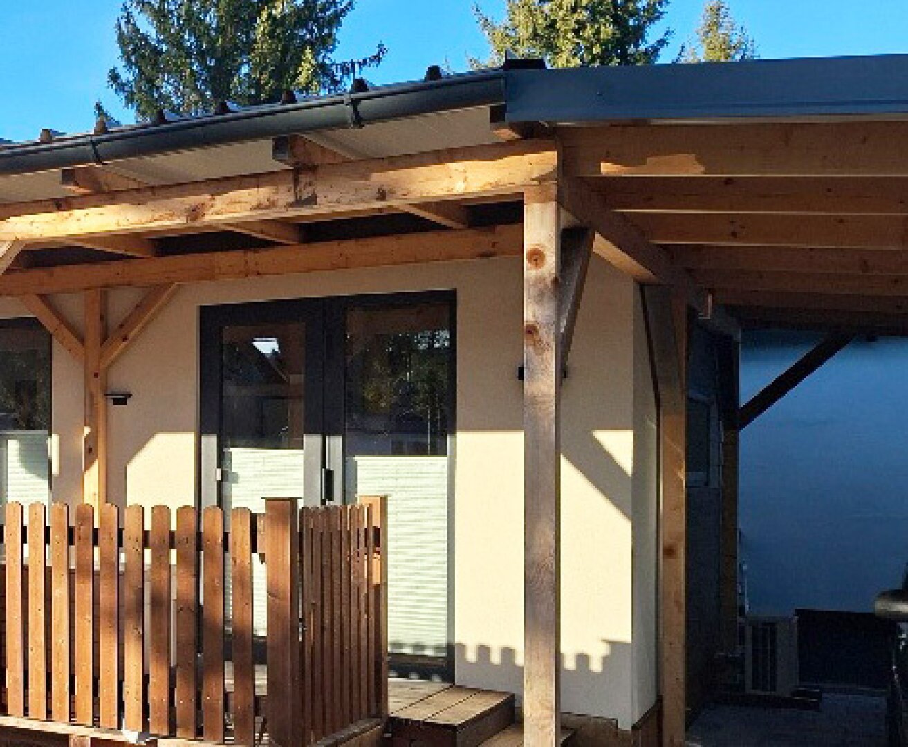 K3 - MODUL-HAUS IN GEHOBENER BAUWEISE: Wohnfläche 41 m2, 2 Zimmer, große Terrasse und Carport. Ferienregion Klopeinersee.