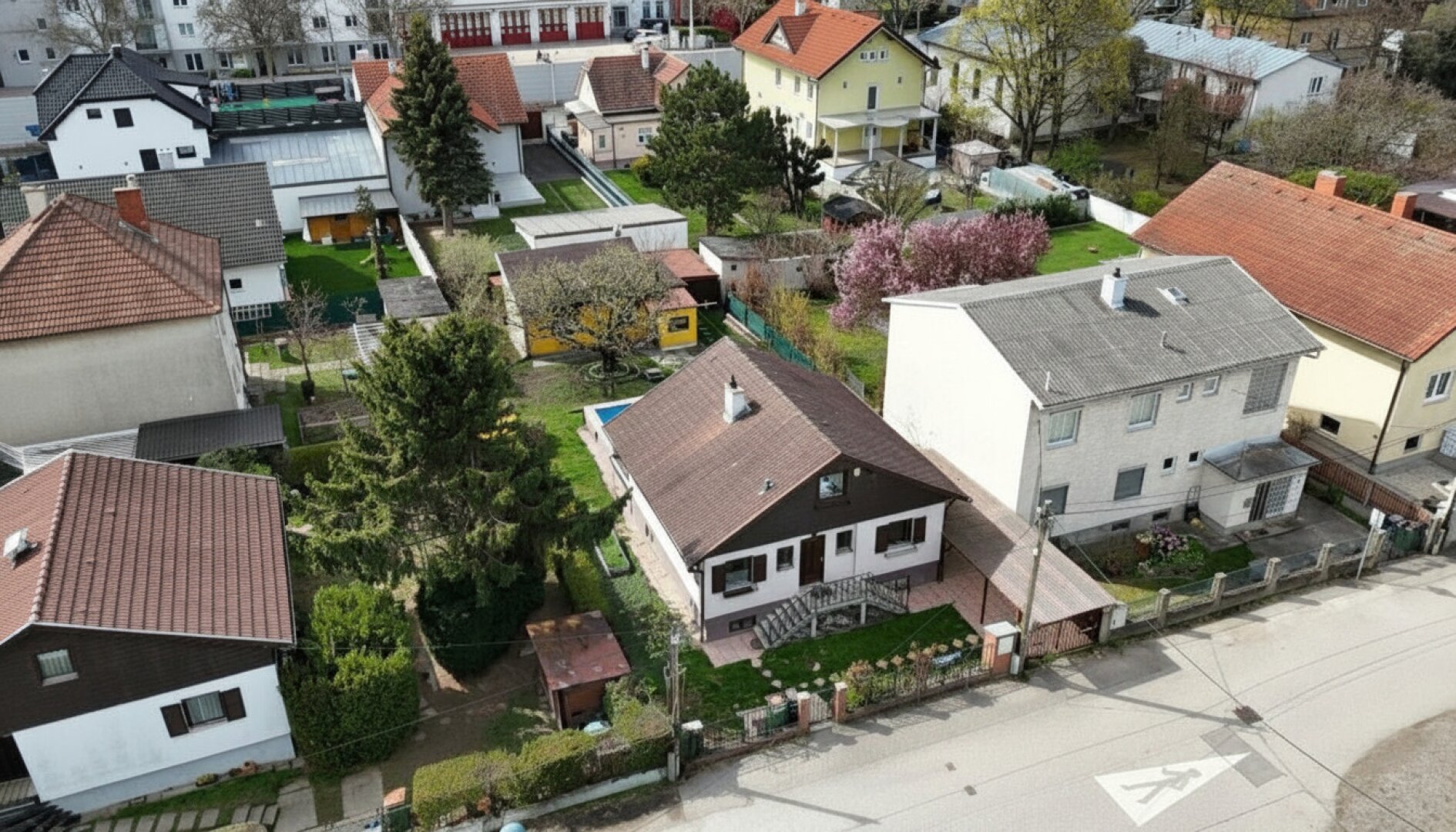Ein Haus für die ganze Familie – großzügig wohnen mit Garten & Pool