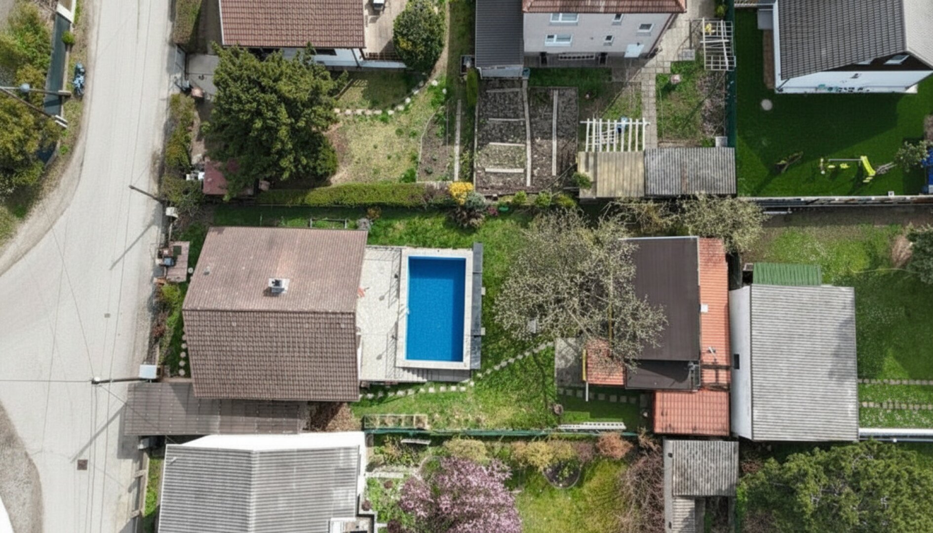 Ein Haus für die ganze Familie – großzügig wohnen mit Garten & Pool
