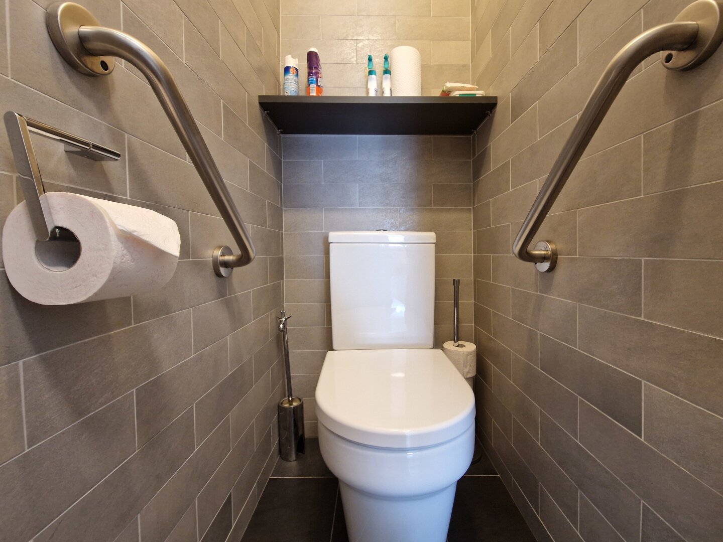 EG: WC