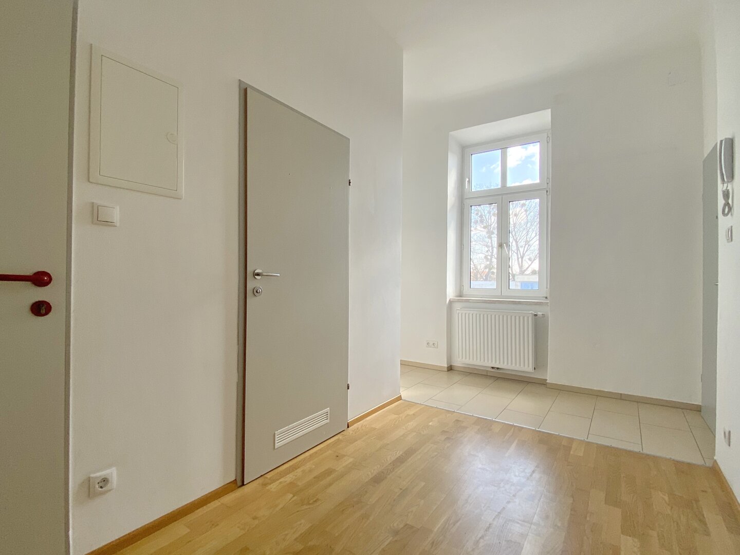 Zinshaus mit signifikantem Entwicklungspotenzial und bestandsfreien Flächen