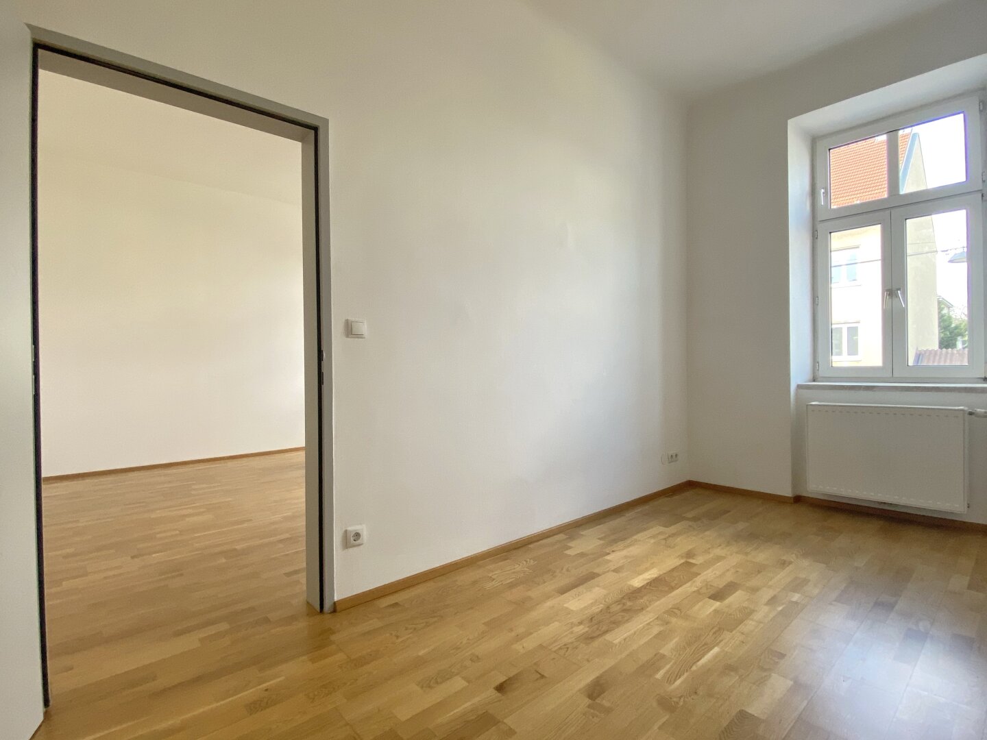 Zinshaus mit signifikantem Entwicklungspotenzial und bestandsfreien Flächen