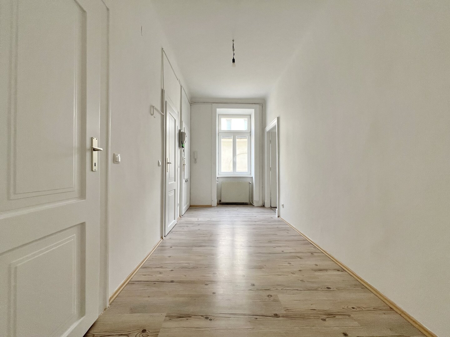 Wiener Zinshaus mit Entwicklungspotential, Rohdachboden und bestandsfreiem Hofgebäude