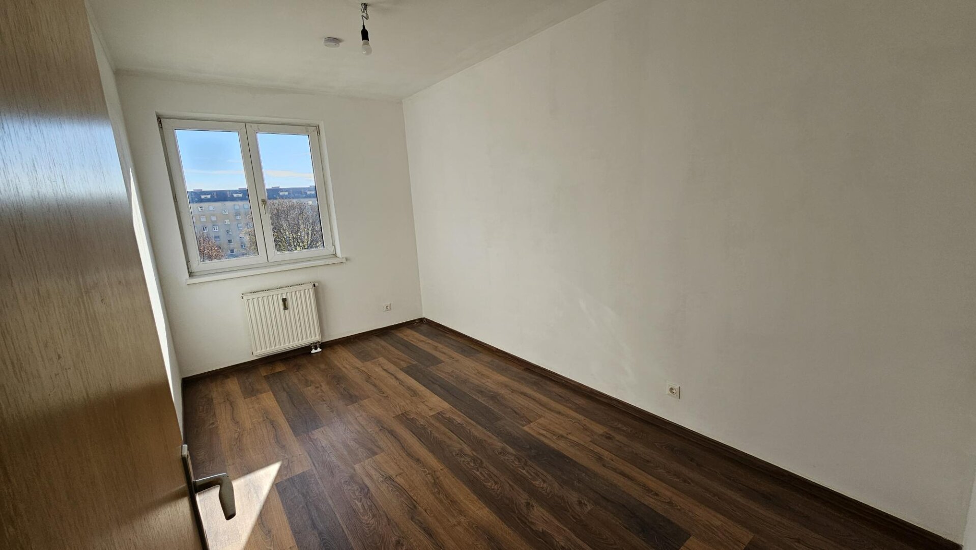 MIETE INKLUSIVE BK, HEIZKOSTEN UND EINEM  ABSTELLPLATZ!