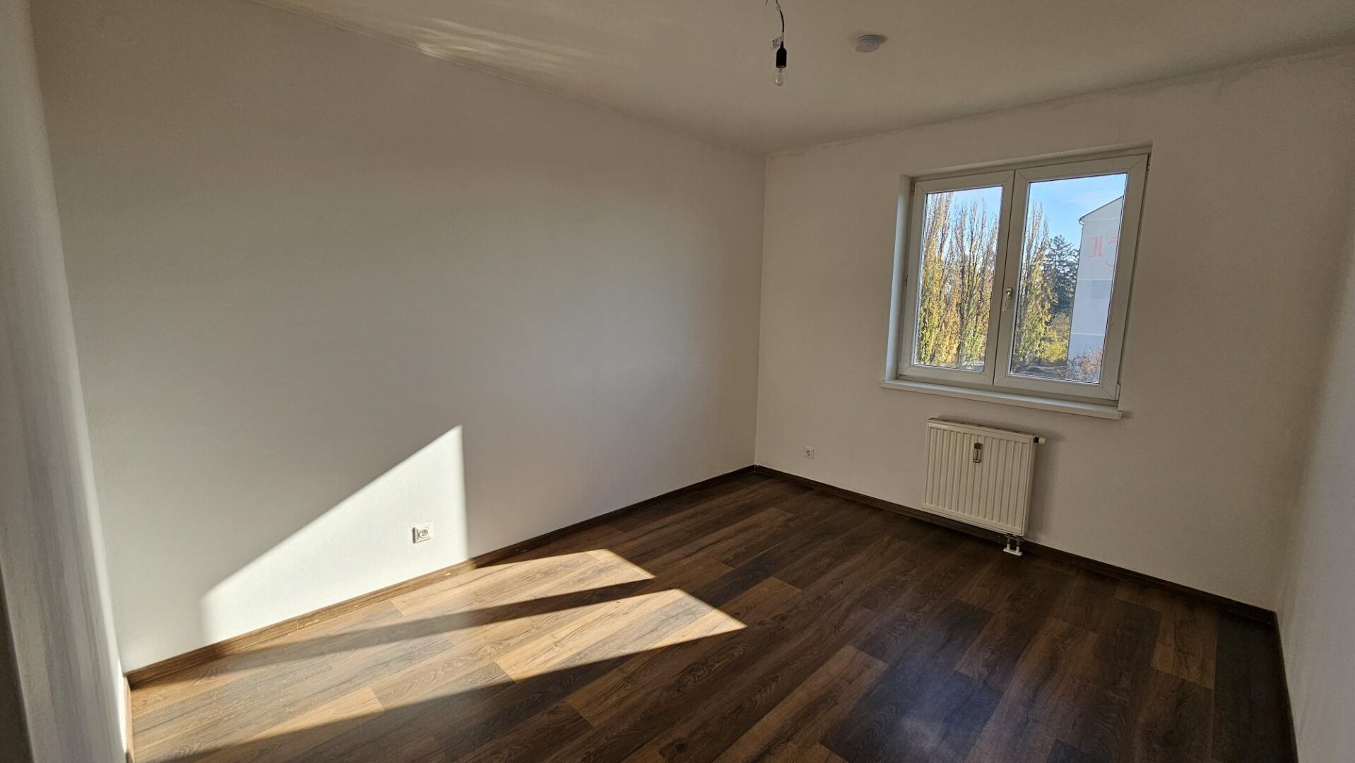 MIETE INKLUSIVE BK, HEIZKOSTEN UND EINEM  ABSTELLPLATZ!