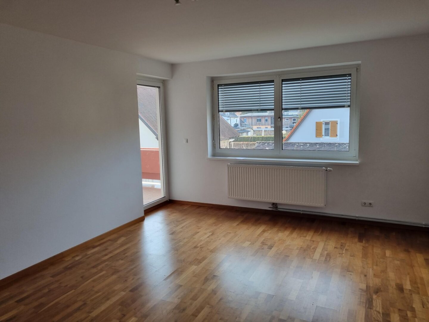 KIRCHENGASSE 20! GROSSZÜGIGE 3-ZIMMERWOHNUNG!