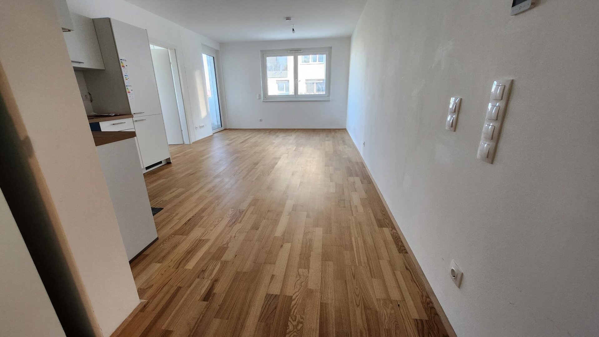 MIETKAUF! GEGENÜBER HIRSCHSTETTNER BADETEICH!