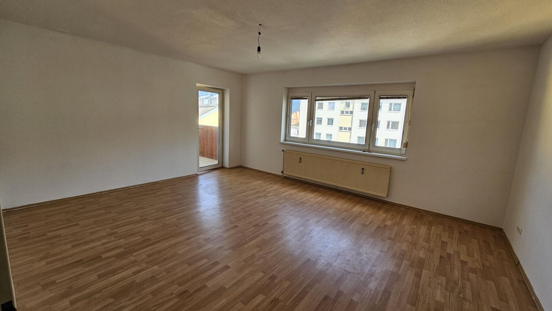 Großzügige 3-Zimmerwohnung mit Loggia