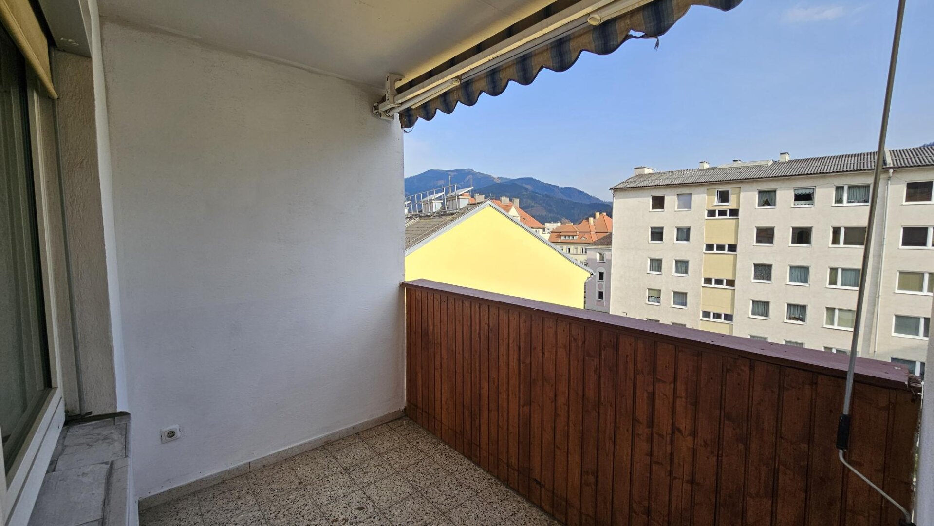 Großzügige 3-Zimmerwohnung mit Loggia