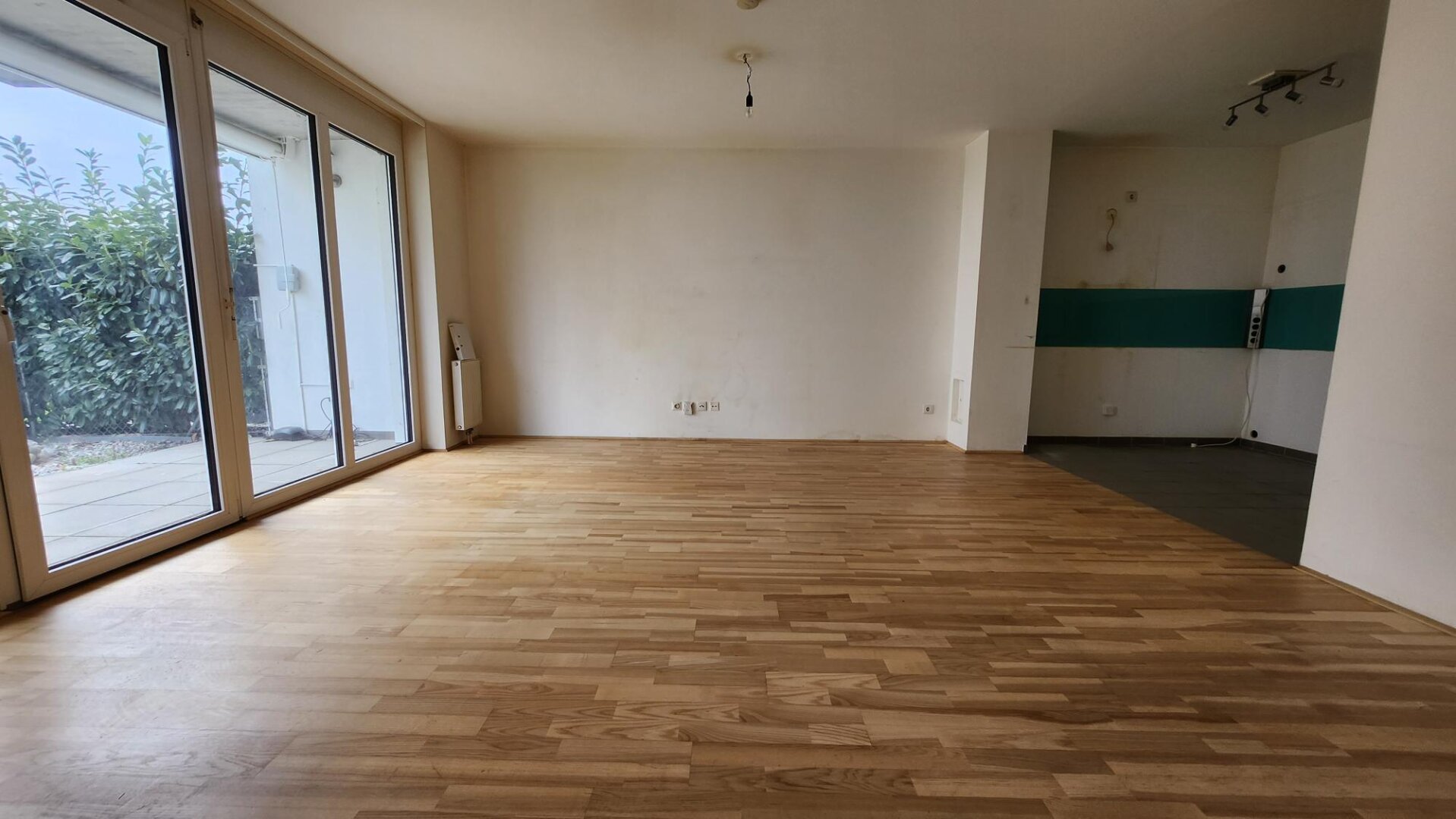 PROVISIONSFREI! ANTON-BENYA-STRASSE! 2 ZIMMERWOHNUNG MIT GARTEN!