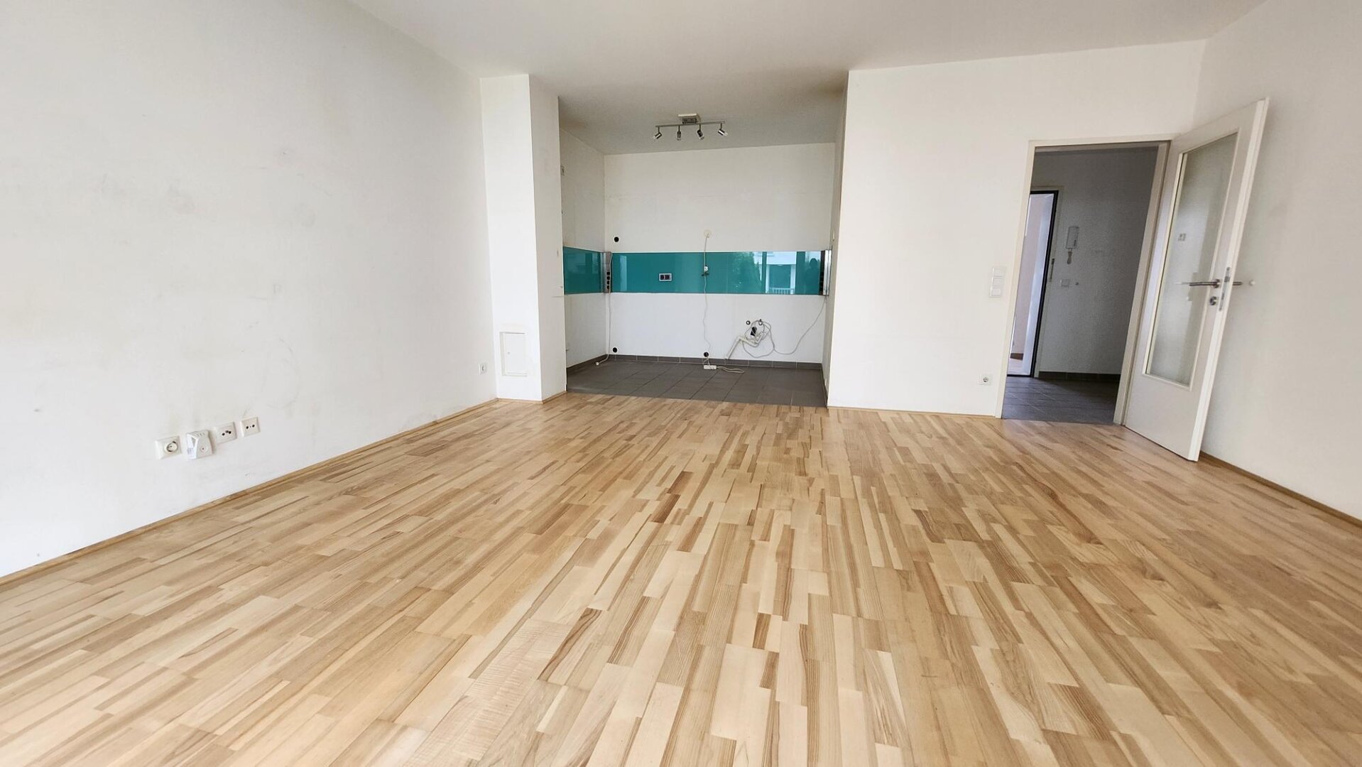 PROVISIONSFREI! ANTON-BENYA-STRASSE! 2 ZIMMERWOHNUNG MIT GARTEN!