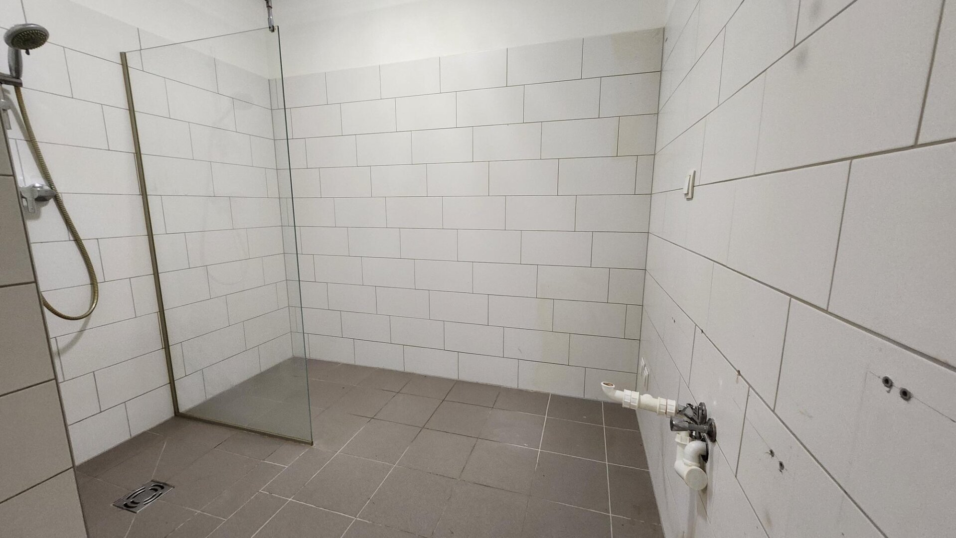 PROVISIONSFREI! ANTON-BENYA-STRASSE! 2 ZIMMERWOHNUNG MIT GARTEN!