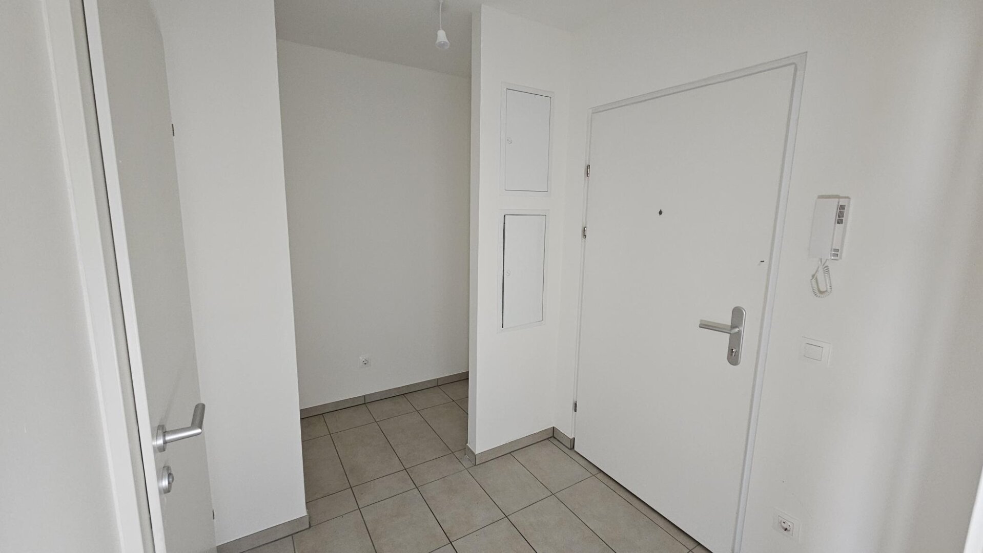 Zwei Zimmer Genossenschaftswohnung mit Balkon