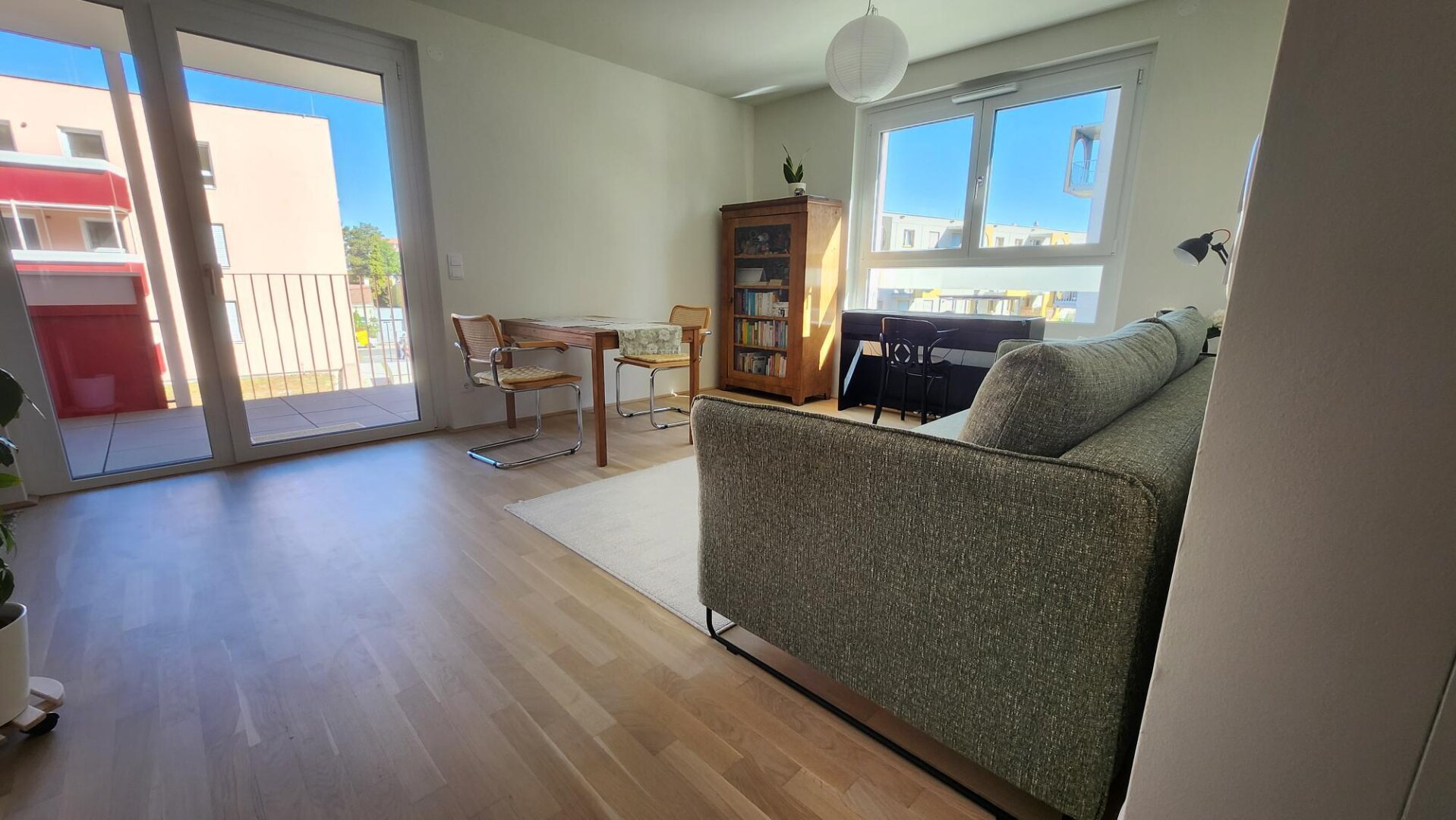 SONNE, BALKON & BADETEICH - 2 ZIMMERWOHNUNG IM JONAS AM FELD!