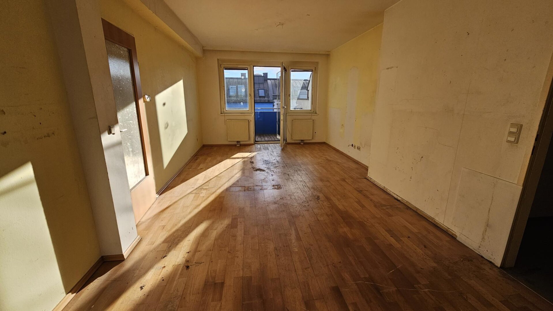 PROVISIONSFREIE 3 ZIMMER DACHGESCHOSSWOHNUNG ! FLORIANIWEG 1!