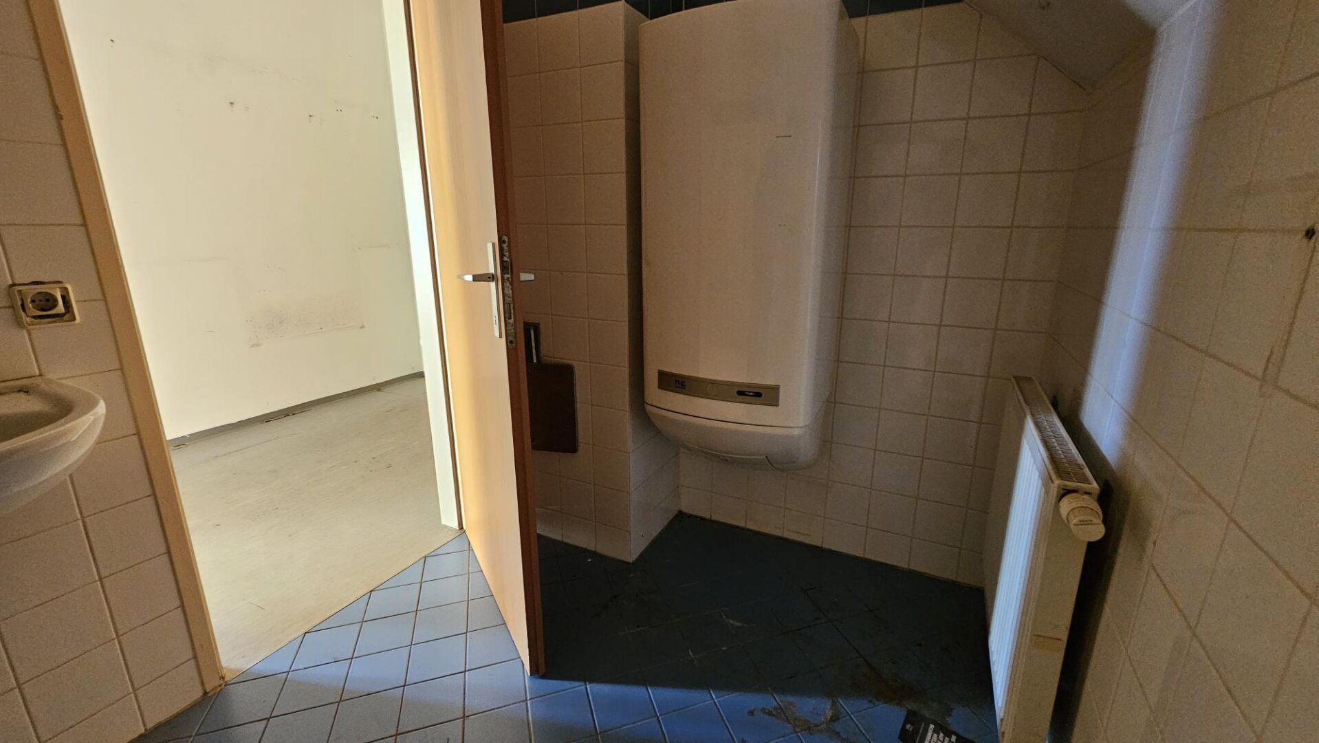 PROVISIONSFREIE 3 ZIMMER DACHGESCHOSSWOHNUNG ! FLORIANIWEG 1!