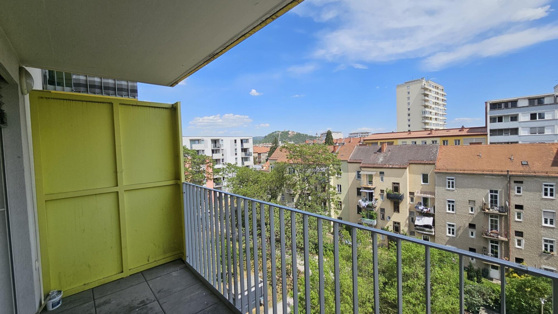 Zwei Zimmer Genossenschaftswohnung mit Balkon