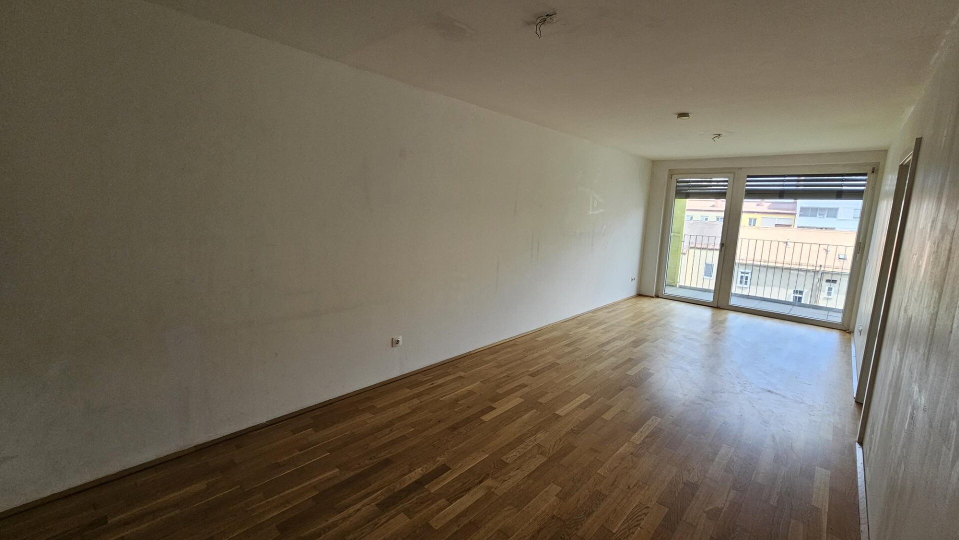 Zwei Zimmer Genossenschaftswohnung mit Balkon