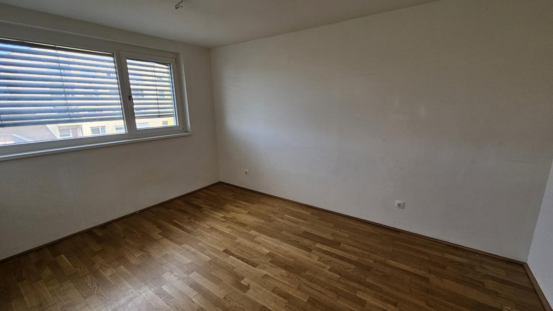 Zwei Zimmer Genossenschaftswohnung mit Balkon