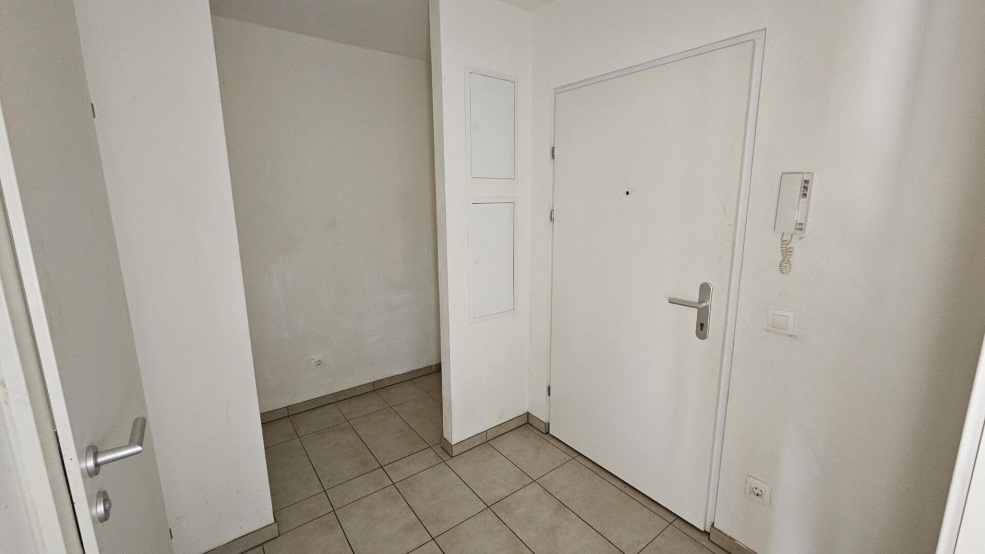 Zwei Zimmer Genossenschaftswohnung mit Balkon