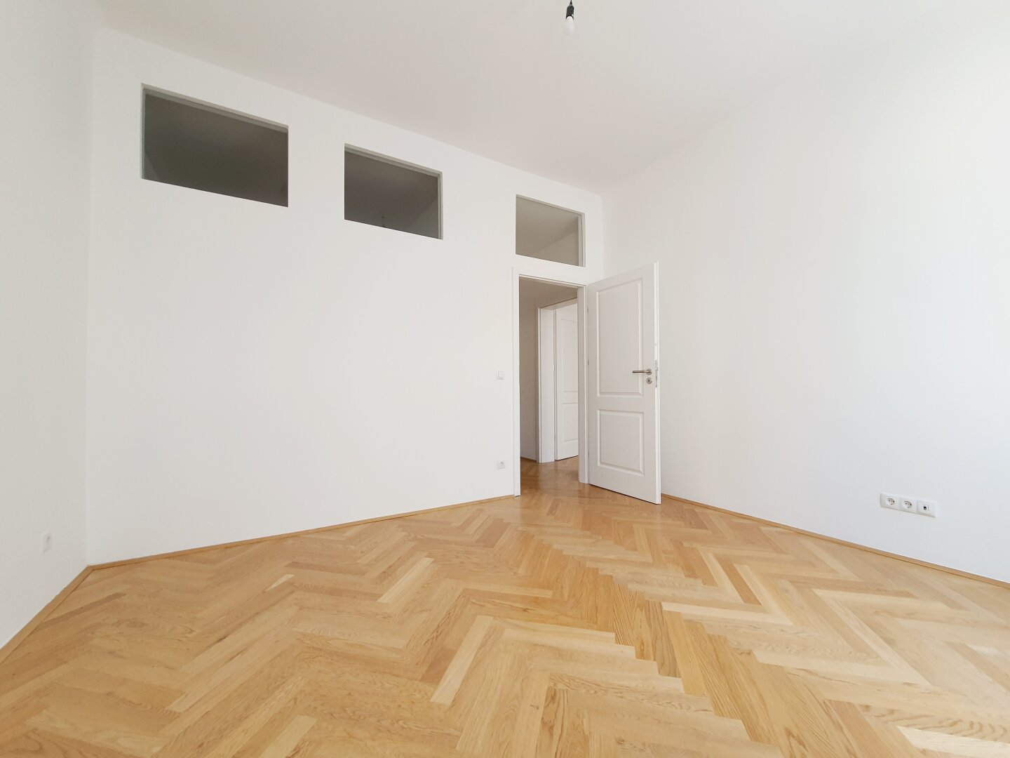 ERSTBEZUG Top sanierter Stilaltbau nahe Wiedner Hauptstraße