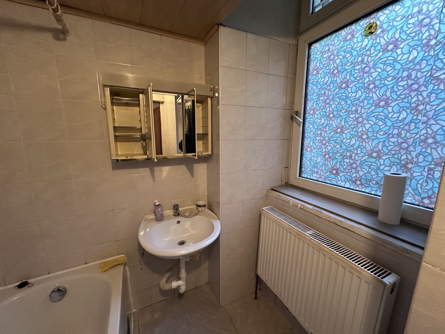Unsanierte ERDGESCHOSSWOHNUNG - nähe Einsiedlerplatz