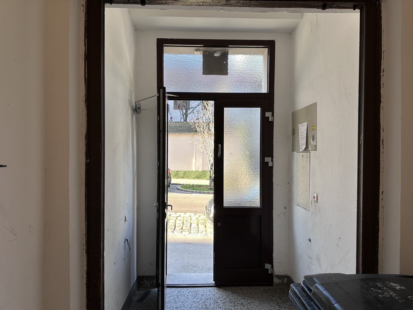 Unsanierte ERDGESCHOSSWOHNUNG - nähe Einsiedlerplatz