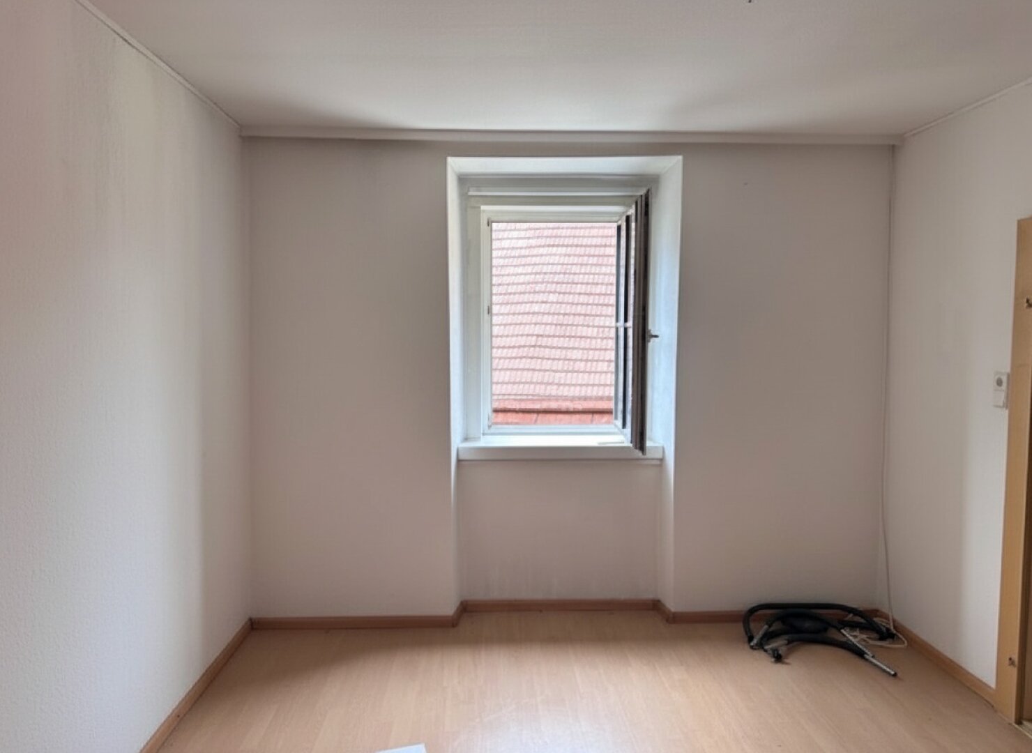 Bewilligtes Altbauprojekt mit Dachausbau direkt am Rochusmarkt